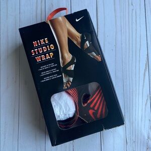 WOMENS NIKE STUDIO WRAP SIZE 8 NEW NEVER WORN